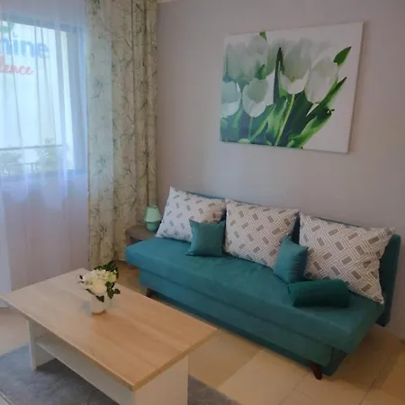 Jasmine Club Private Family Studio With Pool View Apartment